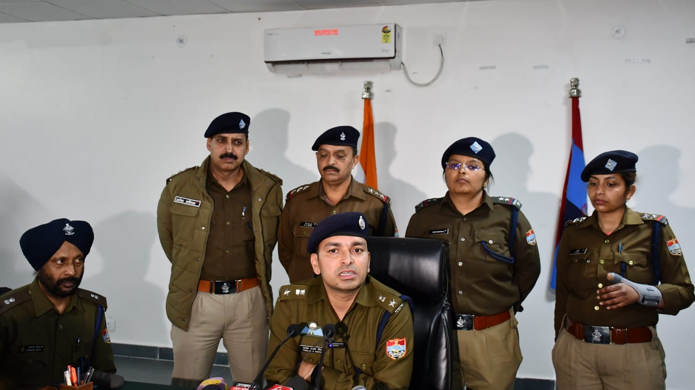 सोशल मीडिया पर कथित एनजीओ के पैसे बांटने को लेकर एक्शन में नैनीताल पुलिस