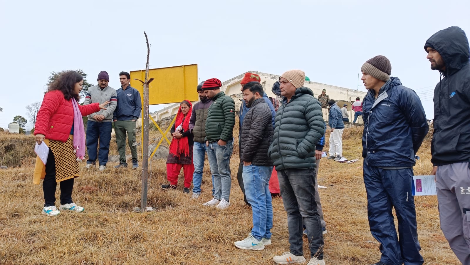 अब लोहाघाट में कीवी की पैदावार पर जोर , किसानों को दिया जा रहा प्रशिक्षण