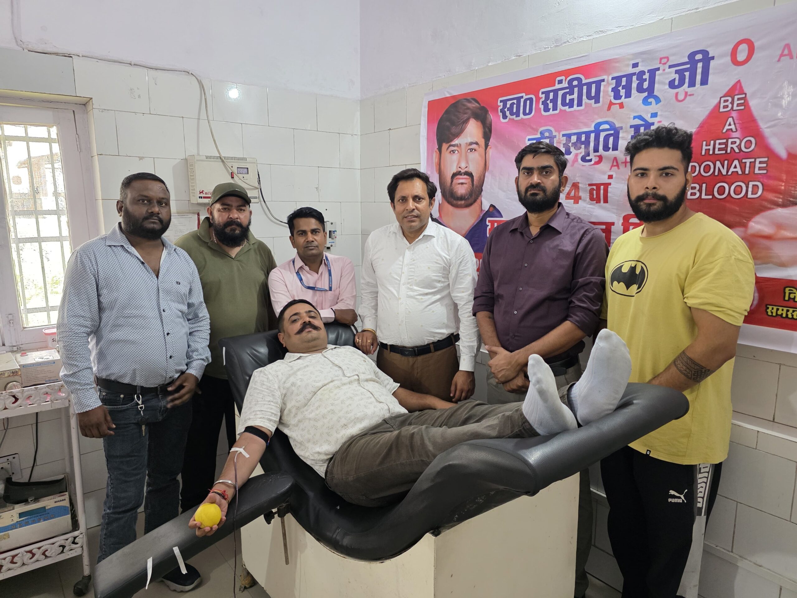 नशा नहीँ, रक्तदान कीजिए के नारे के साथ सेंकड़ों युवाओं ने किया संदीप संधू की स्मृति में रक्तदान