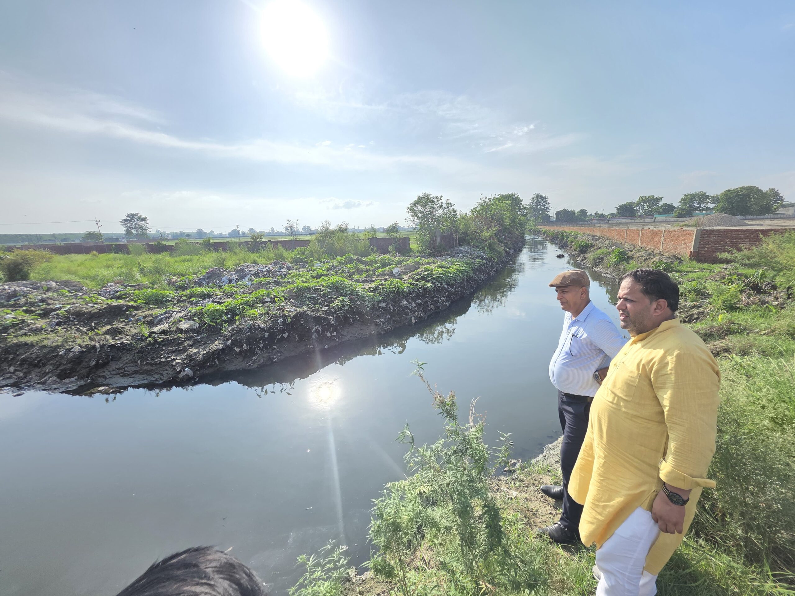 जलभराव से निपटने के लिए मेयर ने संयुक्त टीम के साथ किया सर्वे