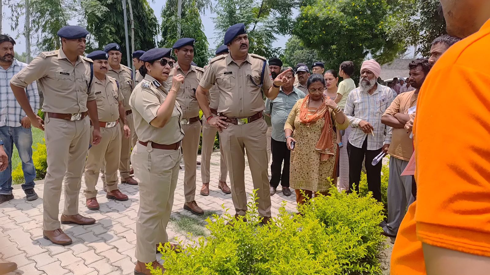 पंचायत चुनाव को लेकर मतदान स्थलों का निरीक्षण