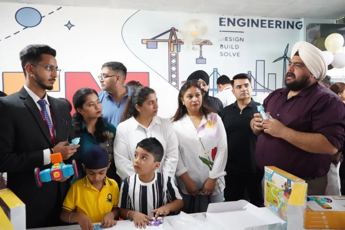 शिक्षा में रचा नया इतिहास डीपीएस रुद्रपुर में उत्तर भारत की पहली जूनियर रोबोटिक्स लैब का शुभारंभ